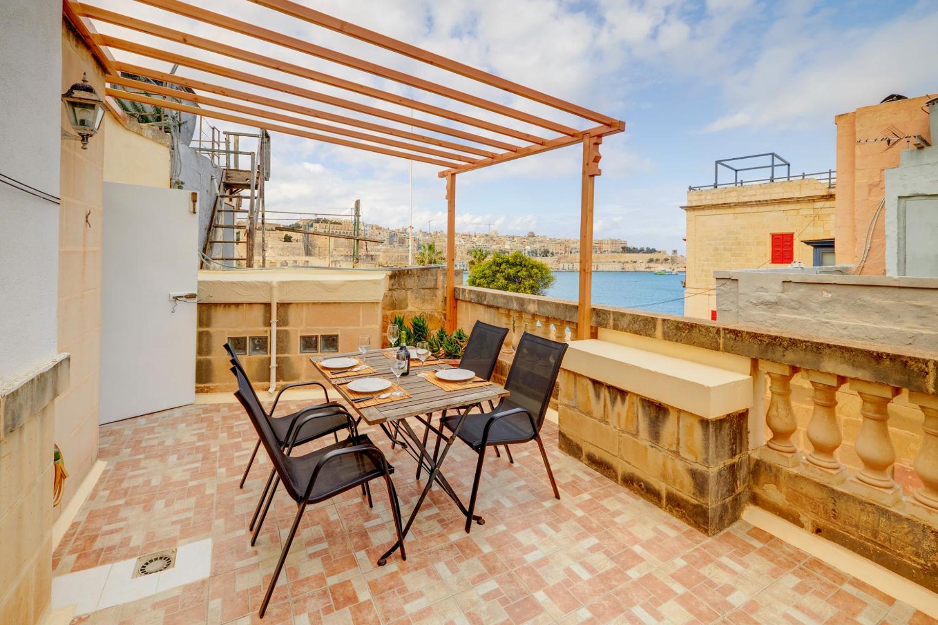 Traditional Maltese Townhouse, Roof Terrace And Views سنجليا المظهر الخارجي الصورة