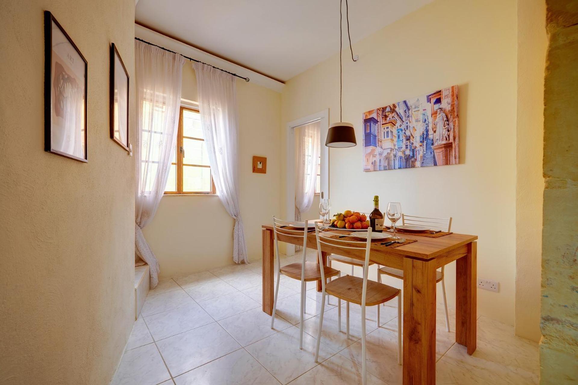 Traditional Maltese Townhouse, Roof Terrace And Views سنجليا المظهر الخارجي الصورة