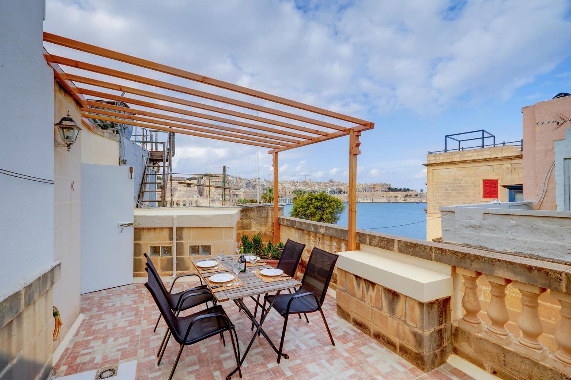 Traditional Maltese Townhouse, Roof Terrace And Views سنجليا المظهر الخارجي الصورة
