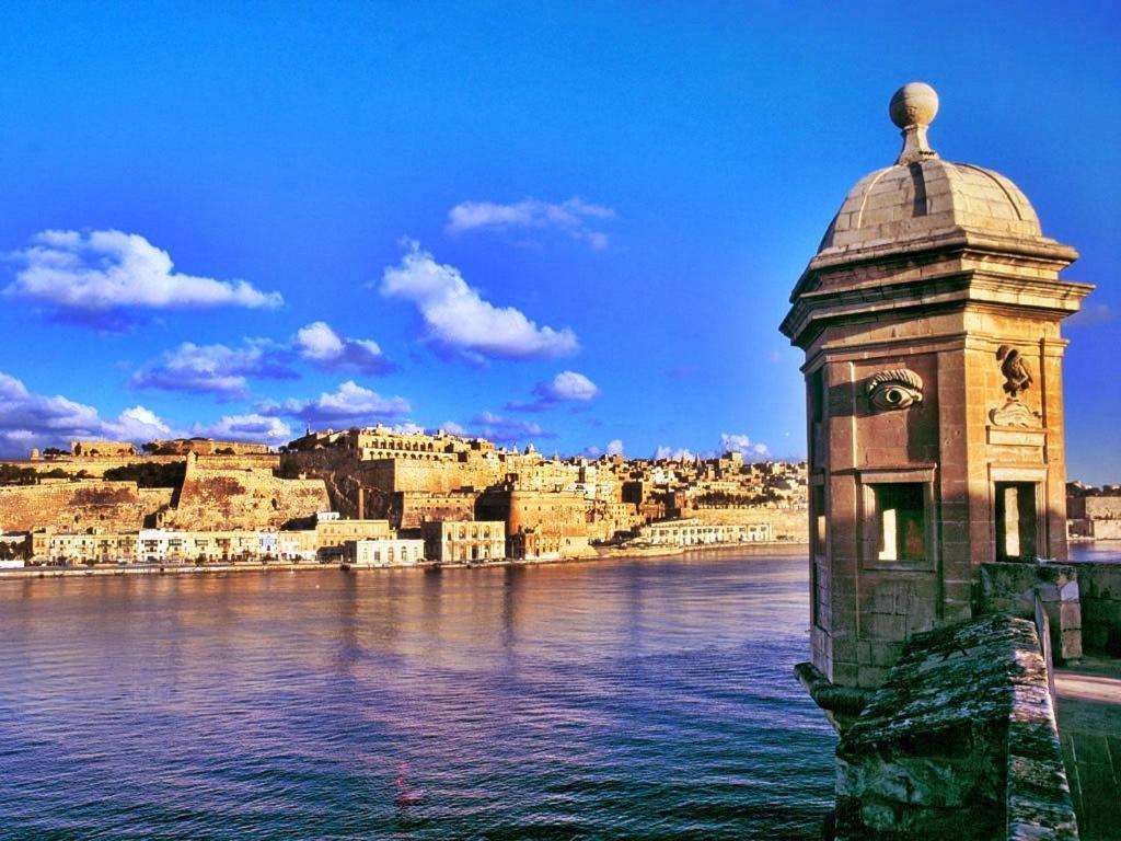 Traditional Maltese Townhouse, Roof Terrace And Views سنجليا المظهر الخارجي الصورة